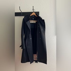 Burberry Brit double-breasted trench coat, size 6.